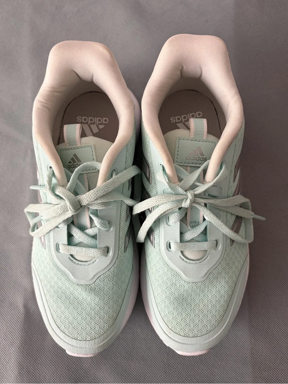 Adidas Cloudfoam Youth Size 1.5 Mint Green Sneakers Excellent Condition(B173)